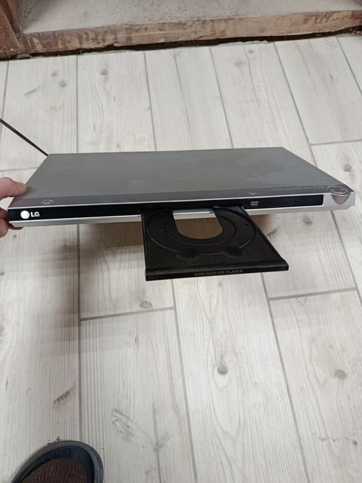 DVD програвач LG DV656X