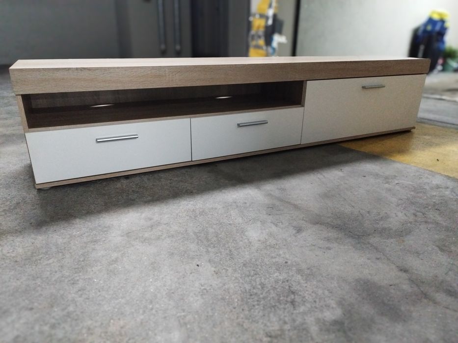 Móvel Tv branco e castanho