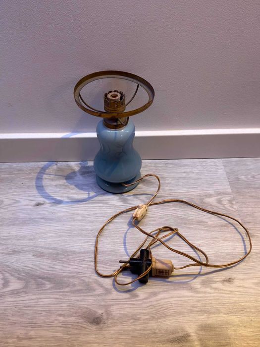 Candeeiro de Mesa Vintage em Vidro Opalino Azul e Latão / Candeeiro de Cabeceira