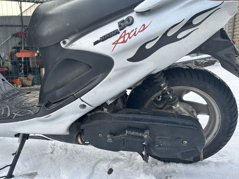 Yamaha grand axis 100