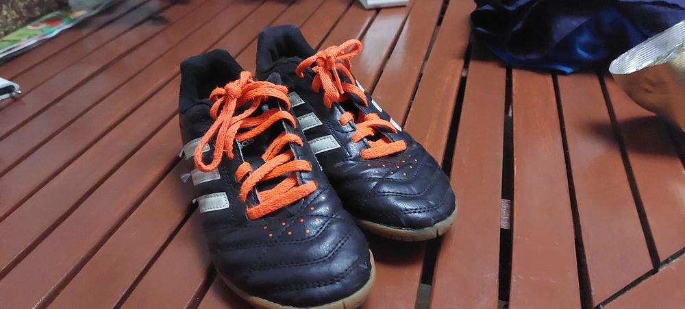 Halówki adidas rozmiar 33