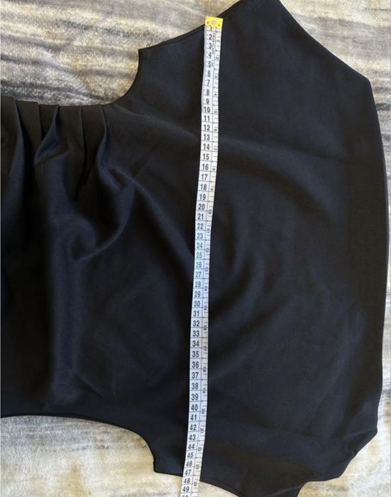 Жіноча чорна міні сукня