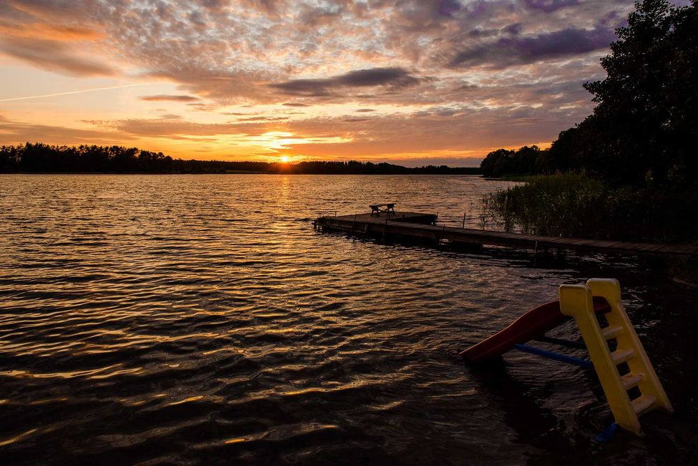 Lato 2026! Prywatna plaża, POKOJE nad jeziorem Serwy, oko