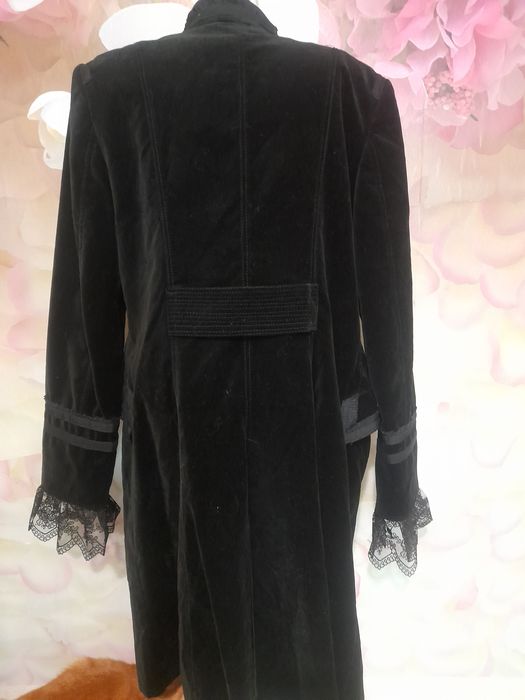 Гусарский велюровый пиджак с кружевом.ZARA.