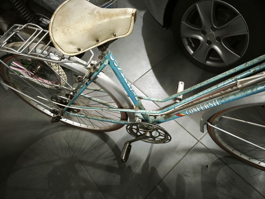 Bicicleta de senhora pasteleira