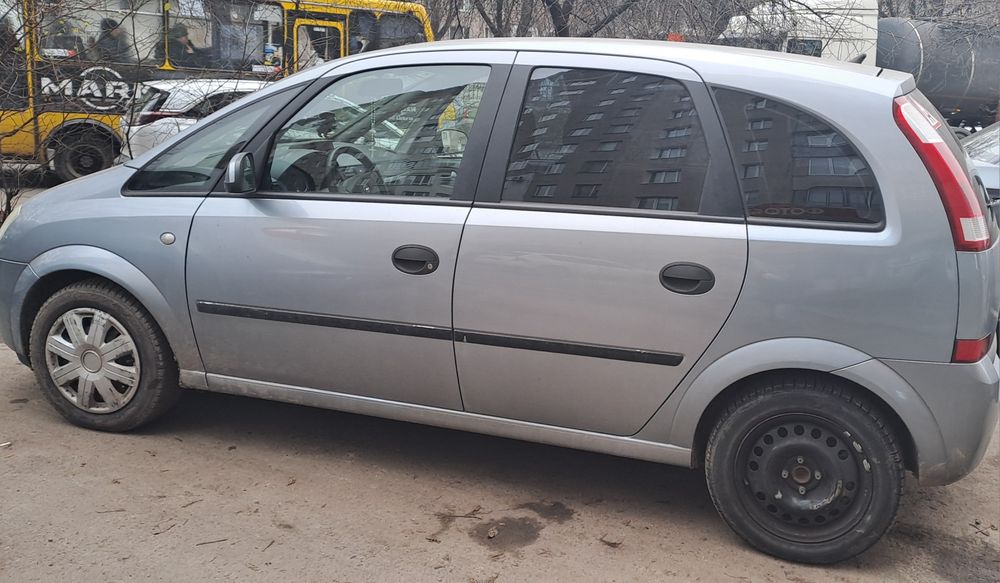 Автомобіль Opel Meriiva