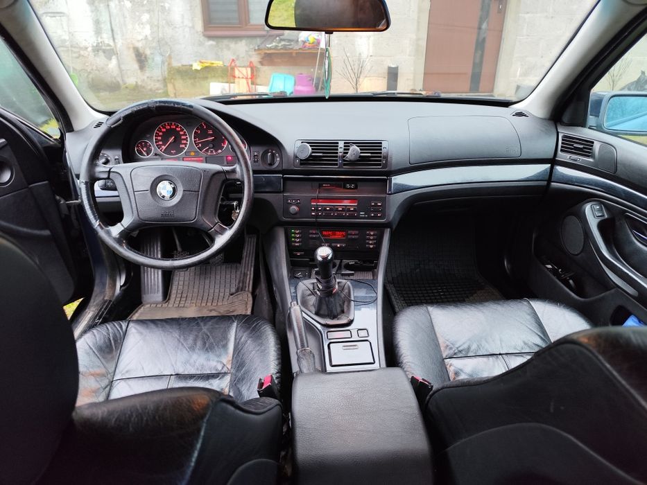 Sprzedam prywatne auto BMW E39 2.8 b+gaz