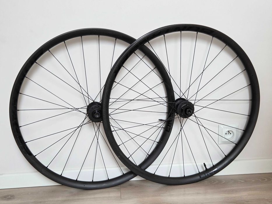 Koła Bontrager Line ELITE 30 carbon 29" boost