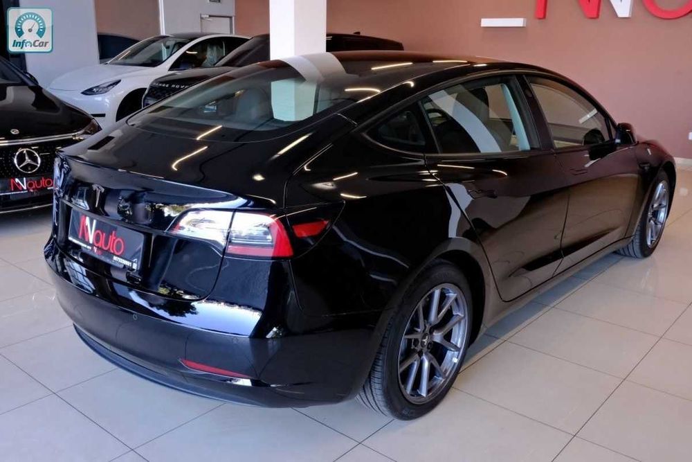 Tesla Model 3 2020
