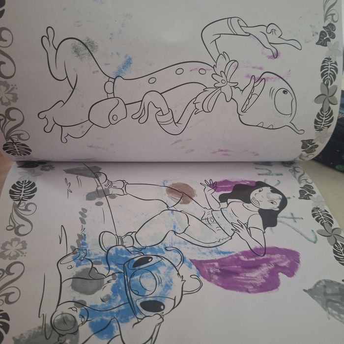 Stitch 2x zeszyt, piórnik, kolorowanka, brylok