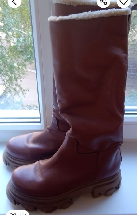 Сапоги женские из Италии, зимние, кожаные, размер 40.