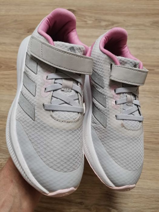 Продам кросівки Adidas Runfalcon 3.0 34 розміру.