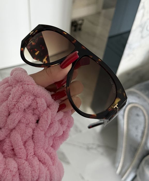 Солнцезащитные очки tom ford