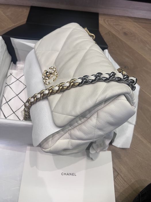 Chanel 19 оригинал