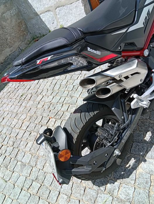 Benelli TNT 125, como nova
