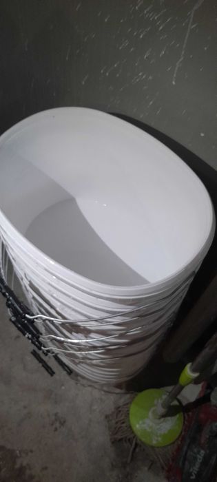 Wiadra plastikowe 20L – solidne, 20 zł/szt