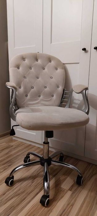 Sprzedam fotel młodzieżowy