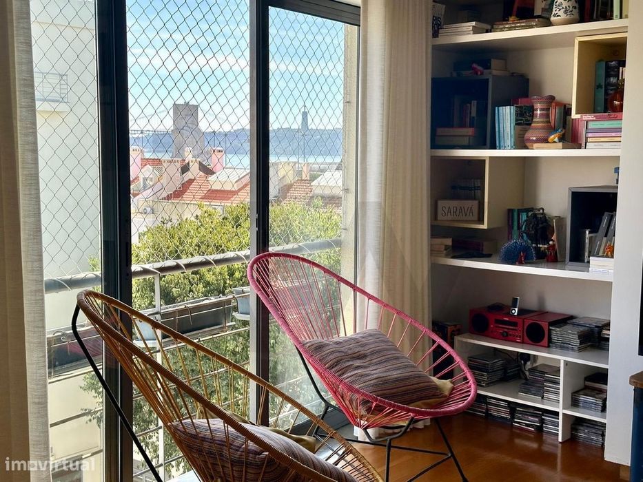 Apartamento T3 | 135 m2 de área bruta privativa | 2 lugares de garagem