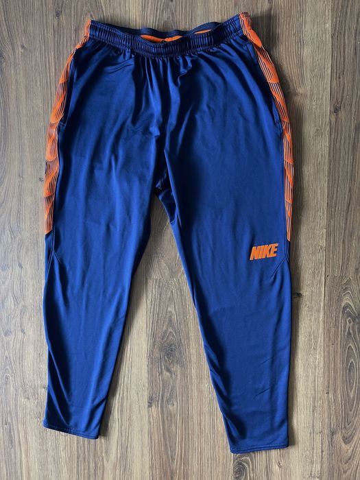 Spodnie dresowe nike r.L