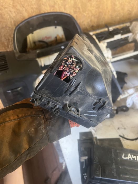 Mazda 3 bk Корпус предохранителей в сборе под капотом