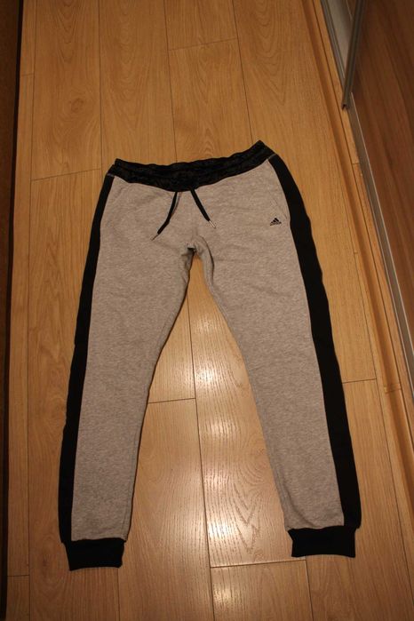 Świetne spodnie dresowe,dresy, damskie,ADIDAS,roz.M,szare