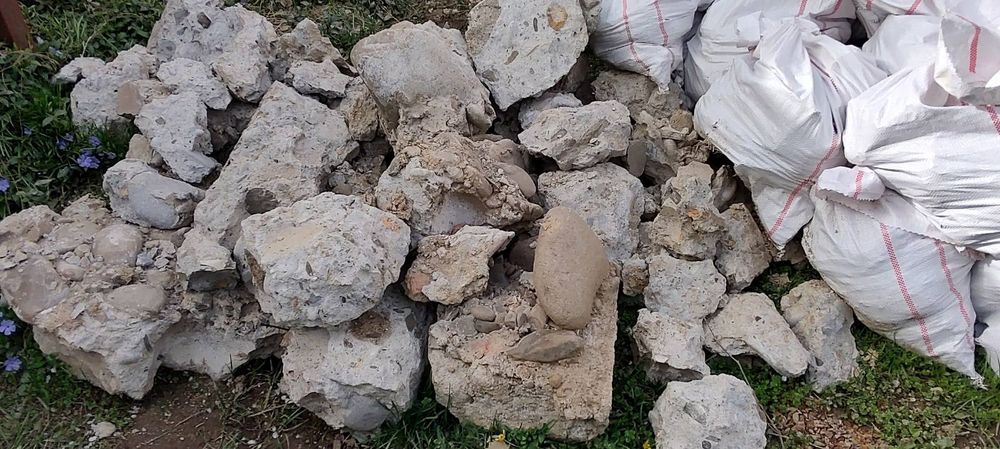 Каміння бетон на підсипку