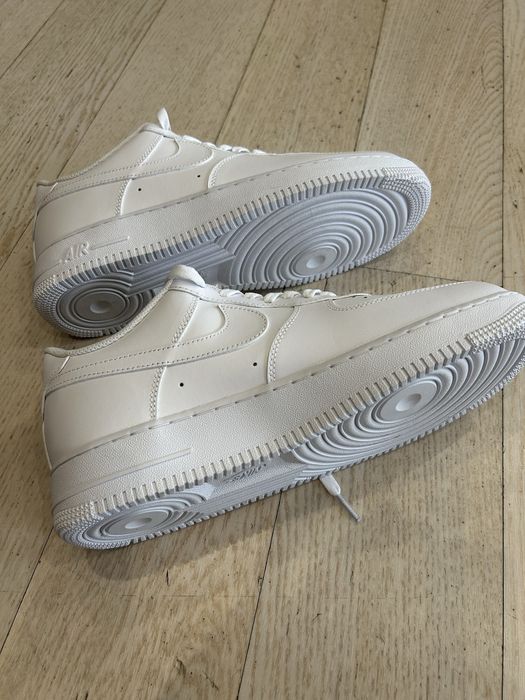 NIKE Air Force 1 '07