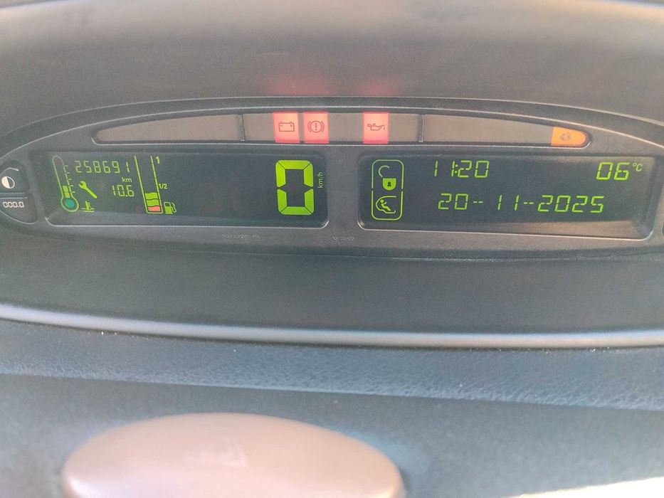 Carro com toda mecanica revisada. Pronto para estrada.