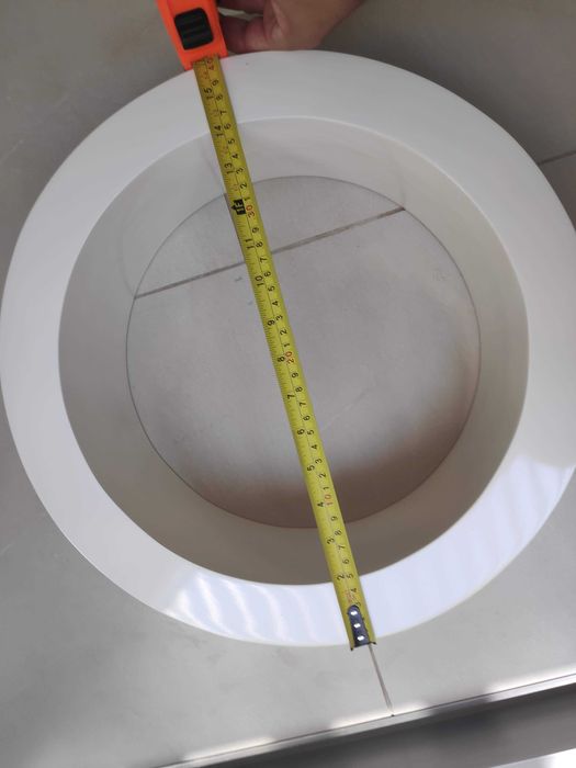 Prateleiras decorativas redondas para quarto de bebé em madeira lacada