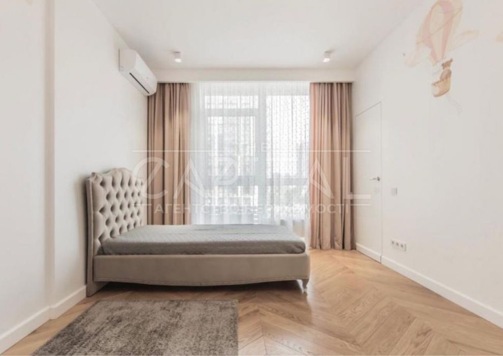 Аренда  4-к квартиры  11 м2 ЖК Французский квартал 2  Центр