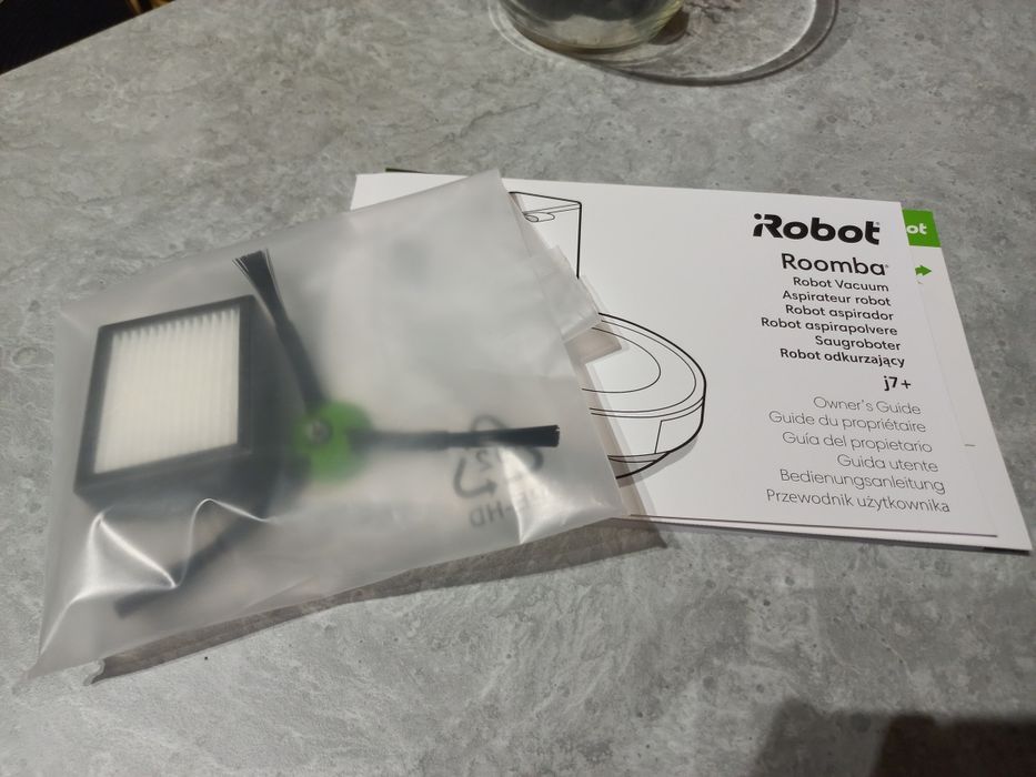 iRobot Roomba j7+ z gwarancją do 13.08.2027