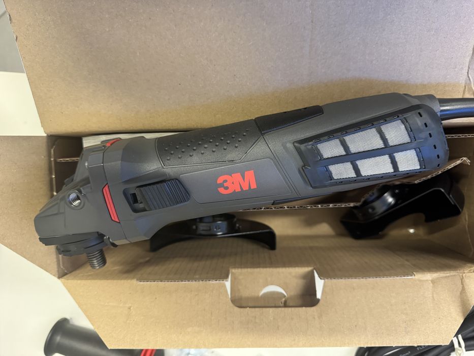 Szlifierka kątowa 3M 1900W z regulacją obrotów