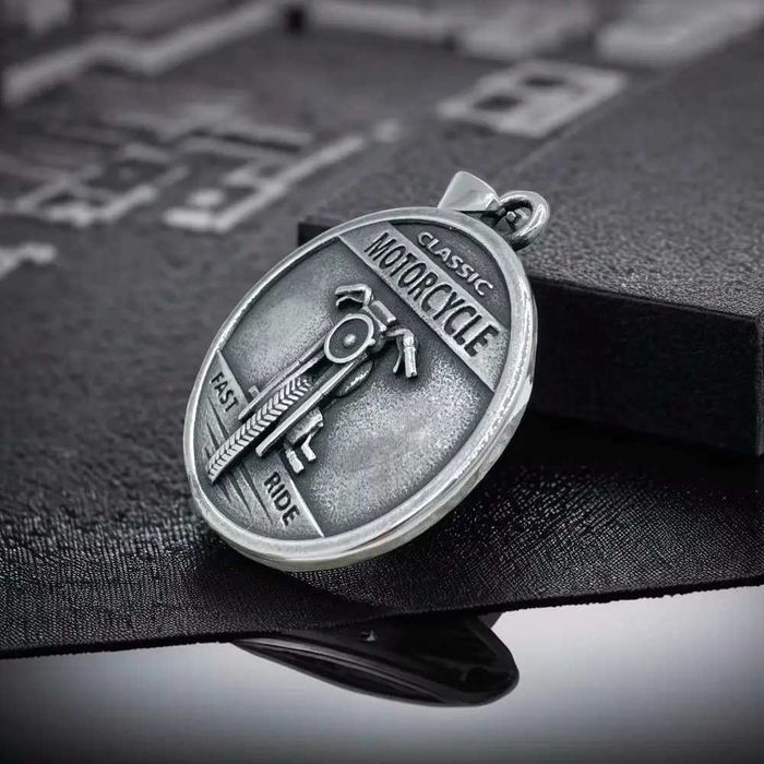 Брелок "LIVE TO RIDE - RIDE TO LIVE", сталь 316L - НОВЫЙ