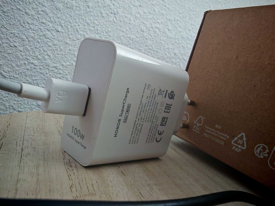 Honor Magic 6 PRO + ŁADOWARKA 100w i etui ochronne
