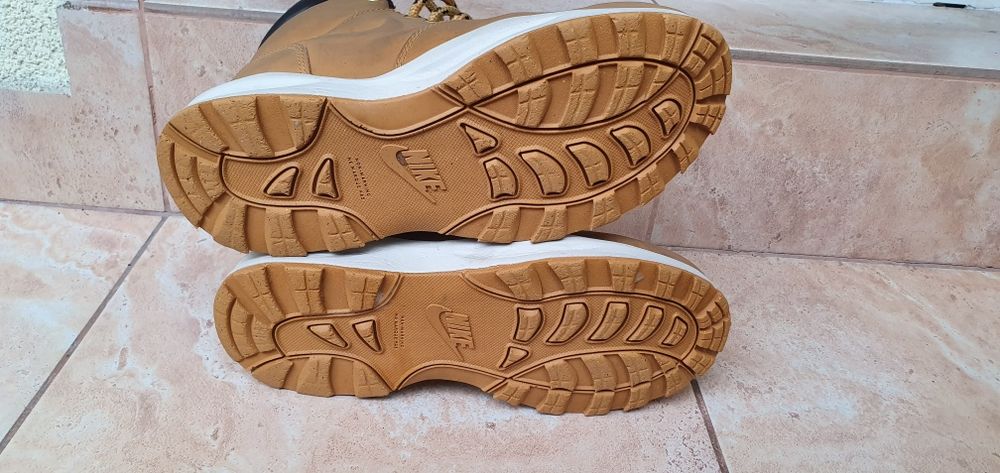 NIKE MANOA buty chłopięce rozmiar 37,5 wkładka 23,5cm