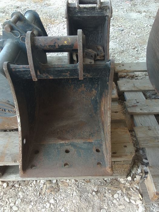 Baldes para escavadora até 2T