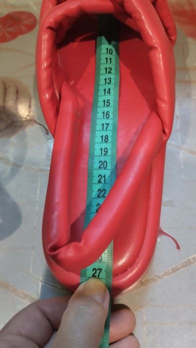 Модні босоніжки продам