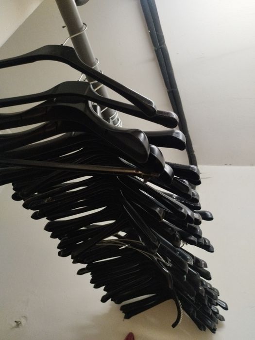 Cabides de plástico