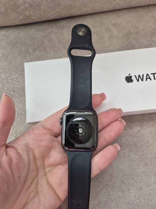 Apple Watch SE 44 mm