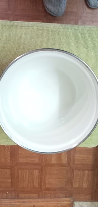 Кастрюля 3 л эмалированная в горошек,новая,  времен союза