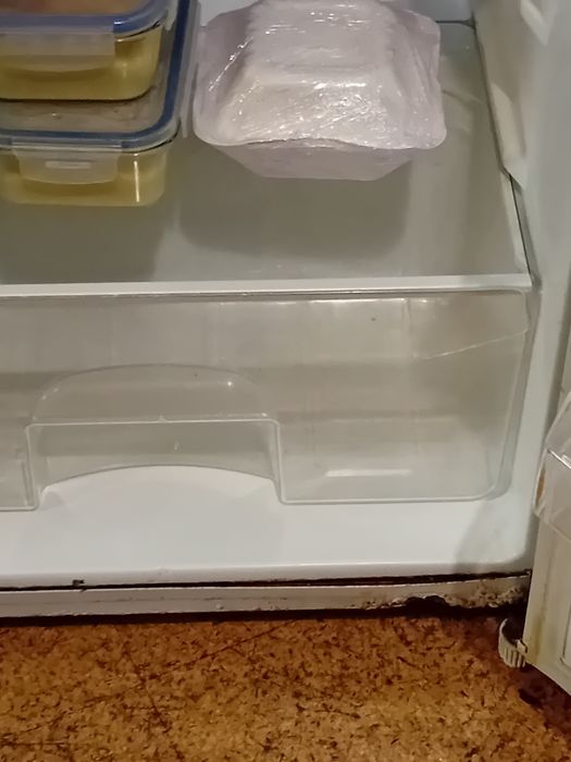 Frigorífico com congelador