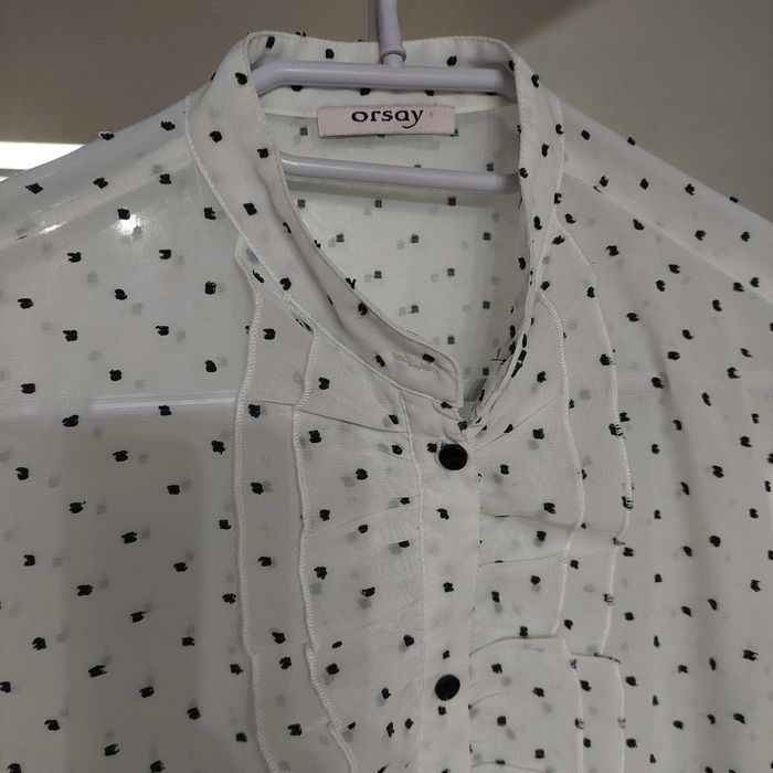 Koszula w czarne kropki