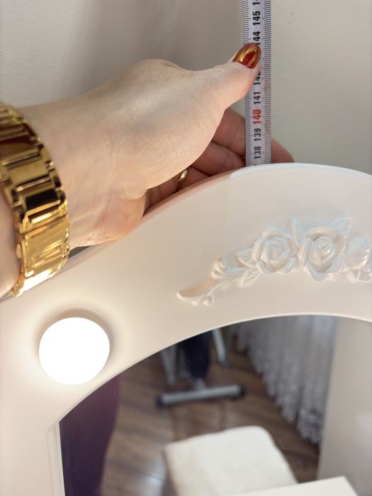 Toaletka biała ze swiatłem led