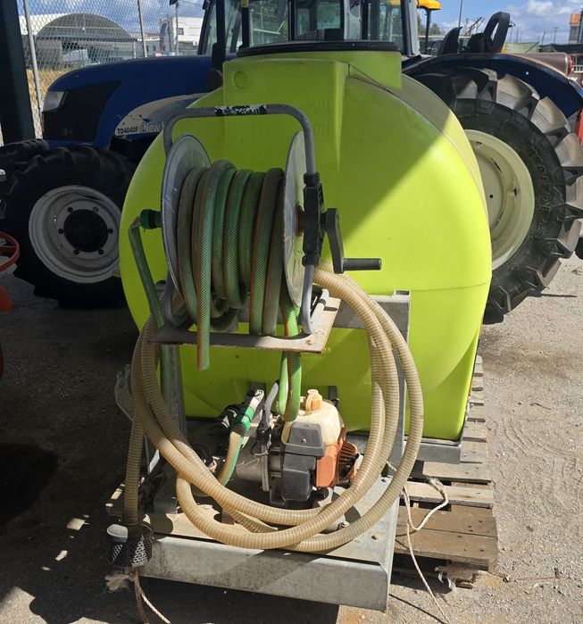 Deposito Multiusos 1250L com motobomba e enrolador