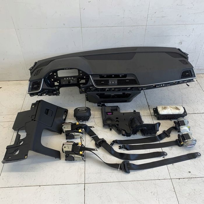 Deska Rozdzielcza Konsola Kokpit 2X Airbag 4X Pasy Audi Q5 Ii Sq5 80A 19R