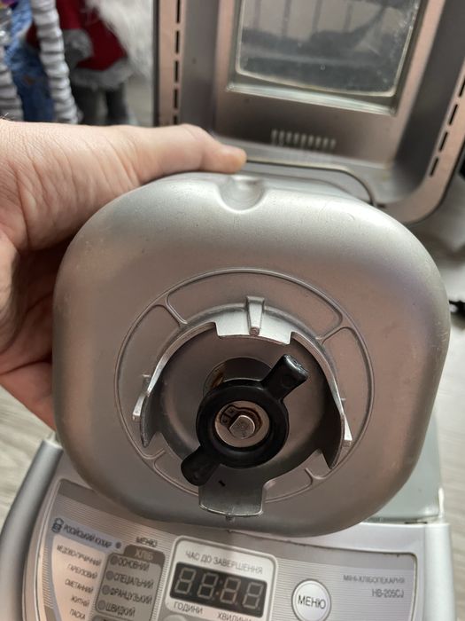 Хлібопічка LG HB-205CJ