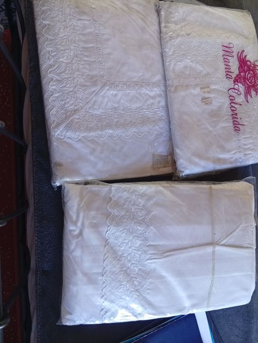 Capas de edredão Bordadas, de casal (1,60x2,00)