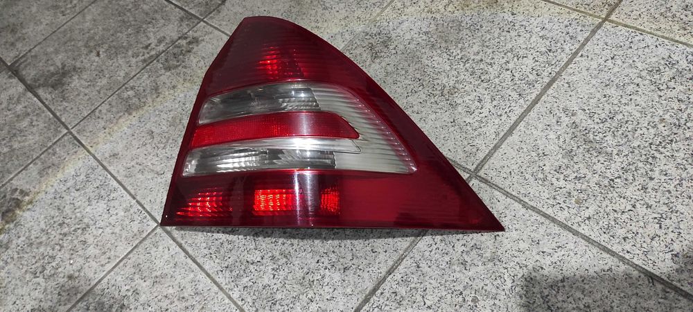 Farol Traseiro para Mercedes Classe C Sedan W203