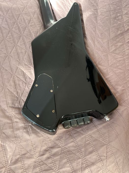 Gitara basowa headless yamaha bx-1 mij