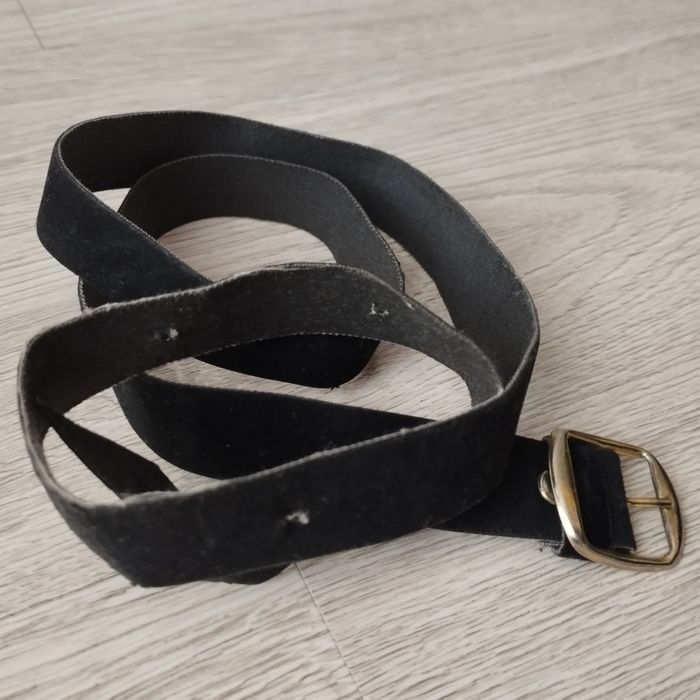 Pasek dziewczęcy zamszowy długość 83 cm
Czarny